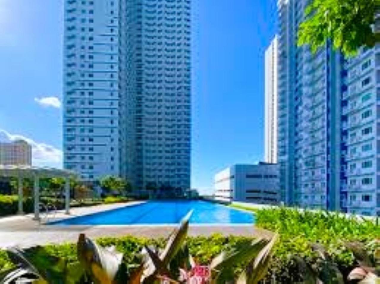 Grass Residences Tower 5 Sm North Qc マニラ市 エクステリア 写真